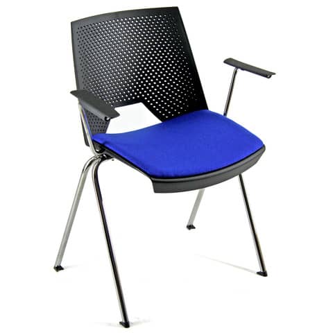 Sedia visitatore a 4 gambe Unisit Strike SKBR schienale a rete nero – PPL blu con braccioli – SKBR/BL