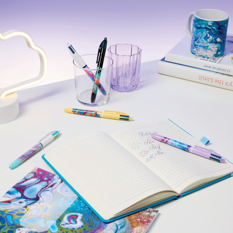 Espositore 30 penne a sfera a scatto Bic 4 Colours fantasie assortite 9649042